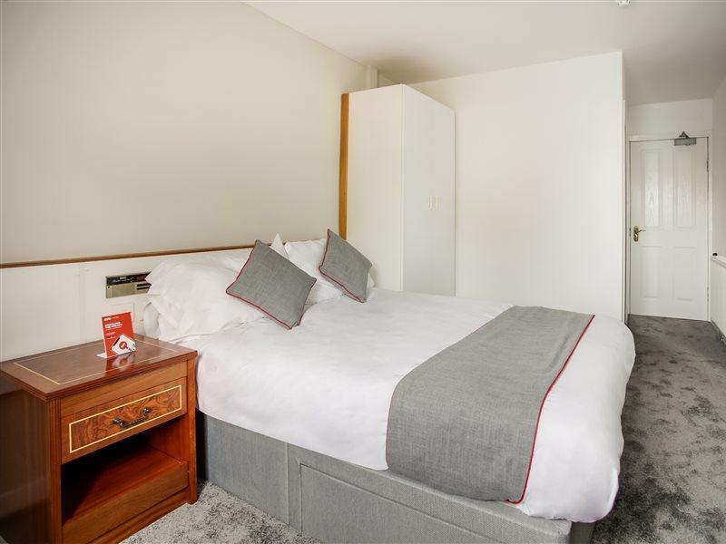 Oyo Glenpark Hotel, Ayr Central Extérieur photo