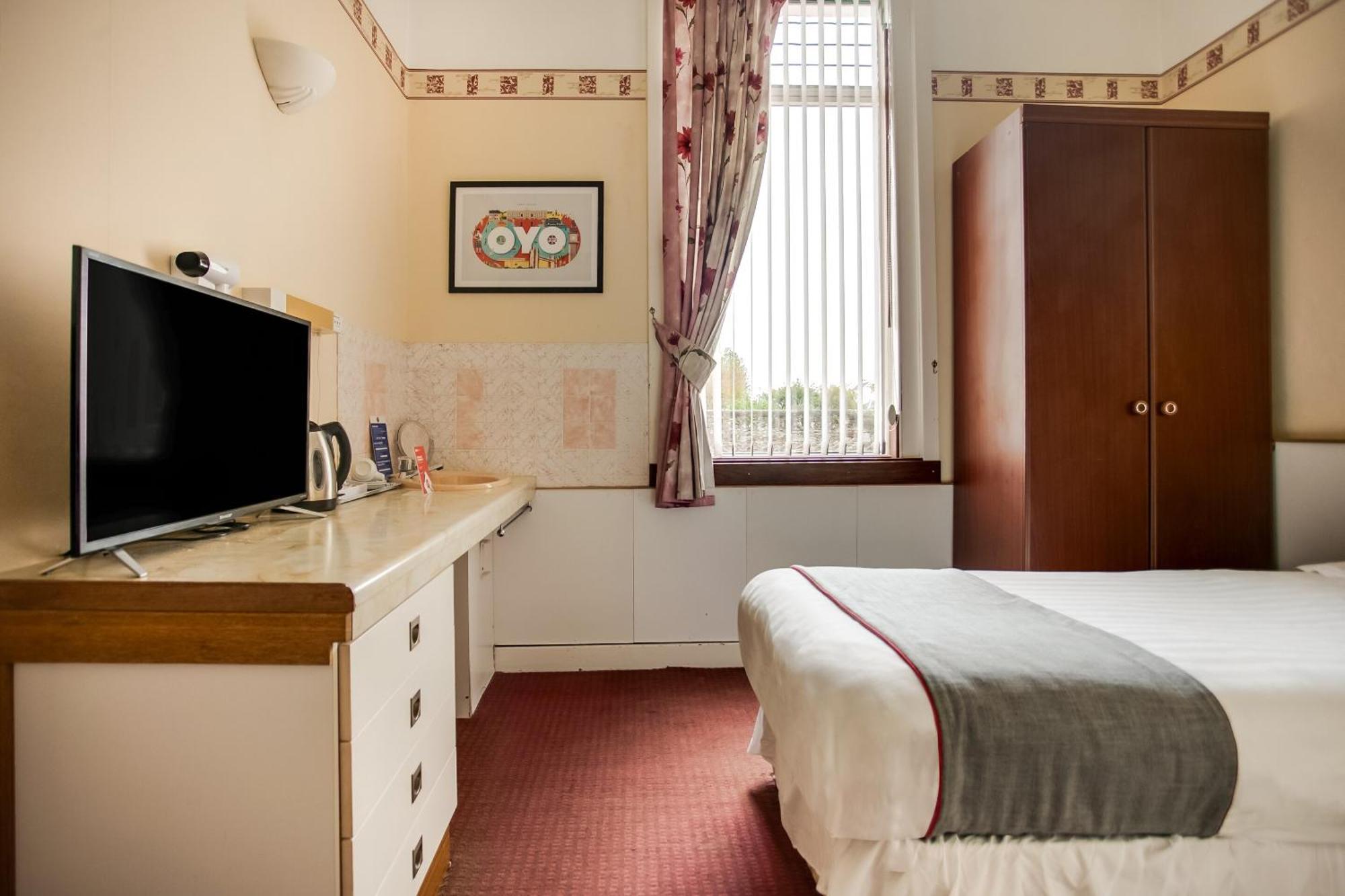 Oyo Glenpark Hotel, Ayr Central Extérieur photo