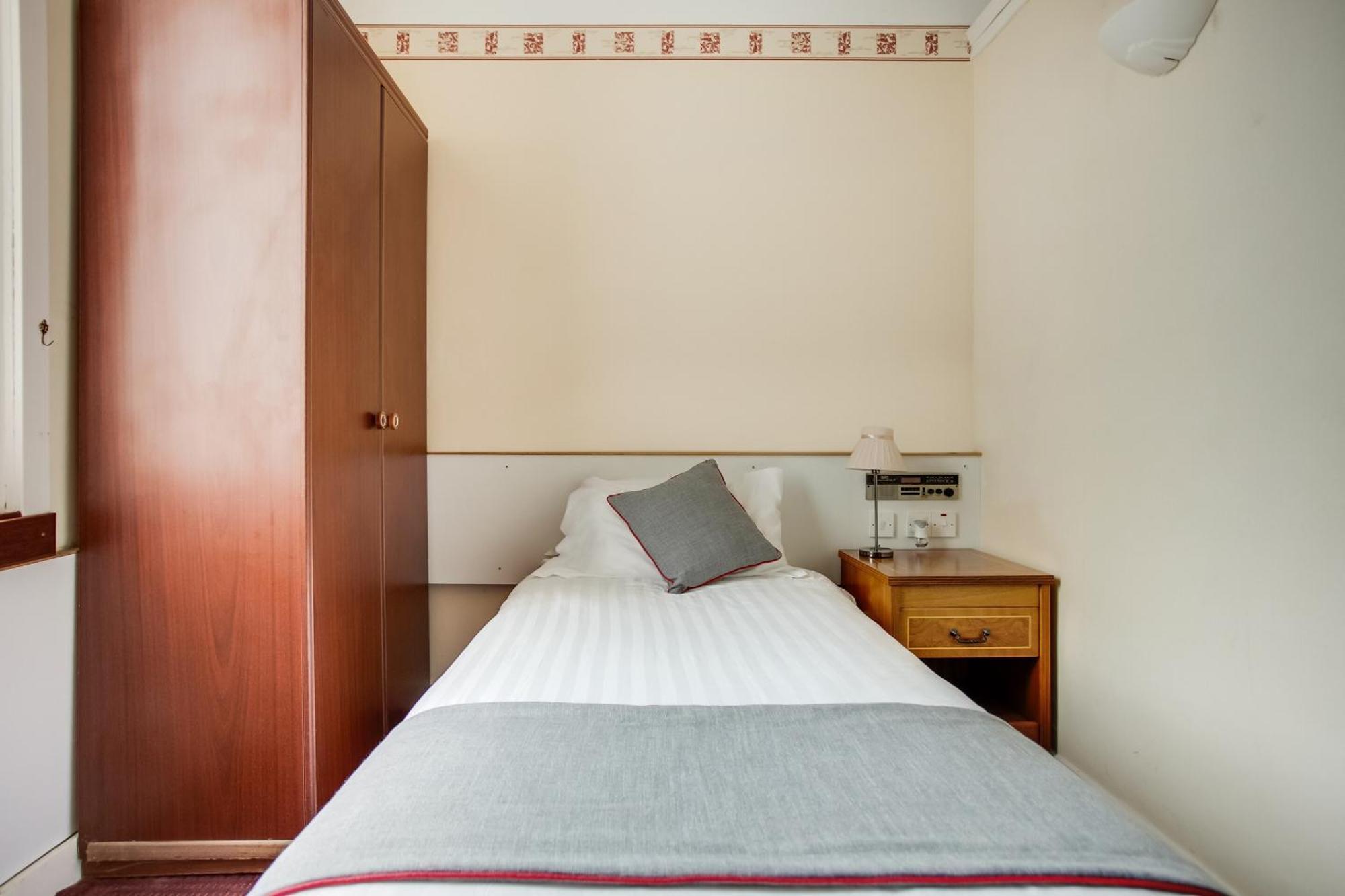 Oyo Glenpark Hotel, Ayr Central Extérieur photo