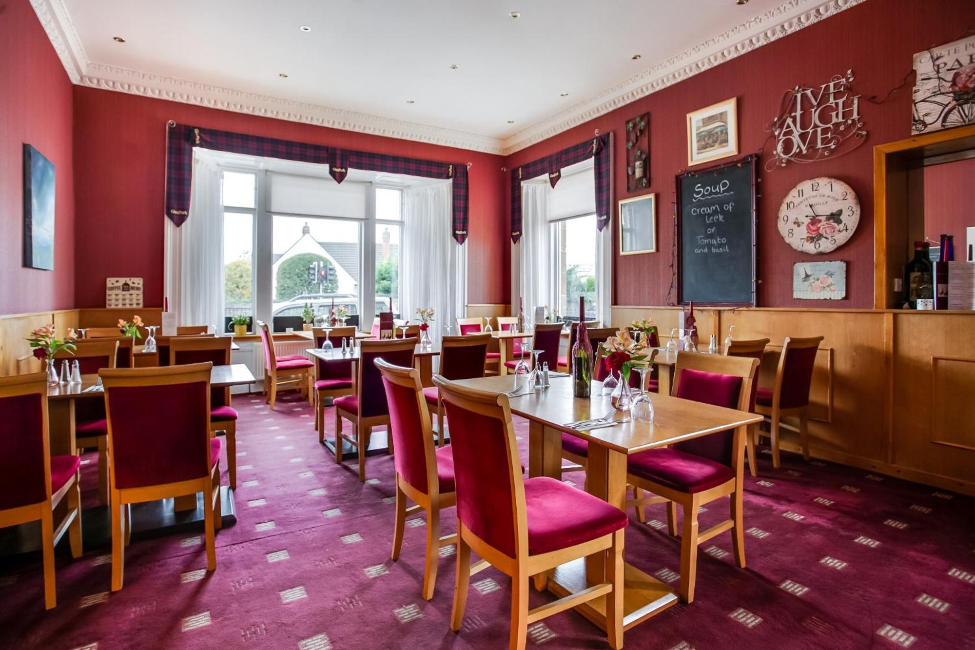 Oyo Glenpark Hotel, Ayr Central Extérieur photo
